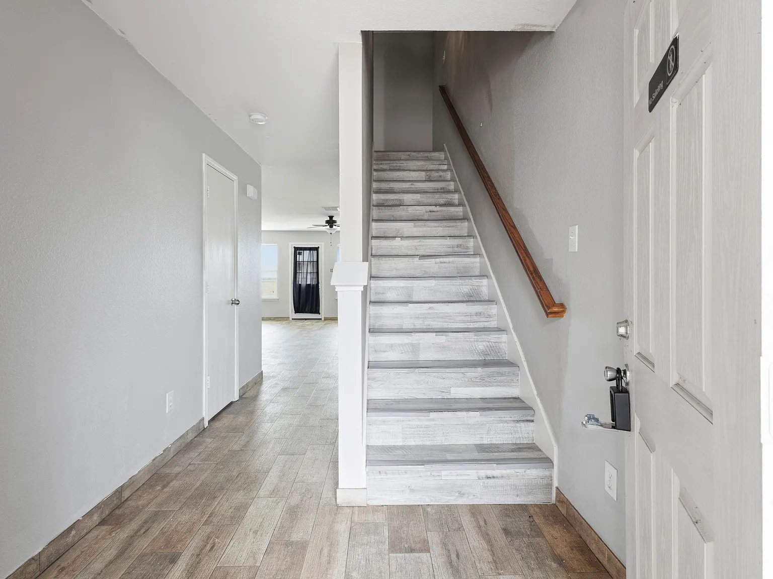 2322 Kingsway Drive - 1 — Photo 4