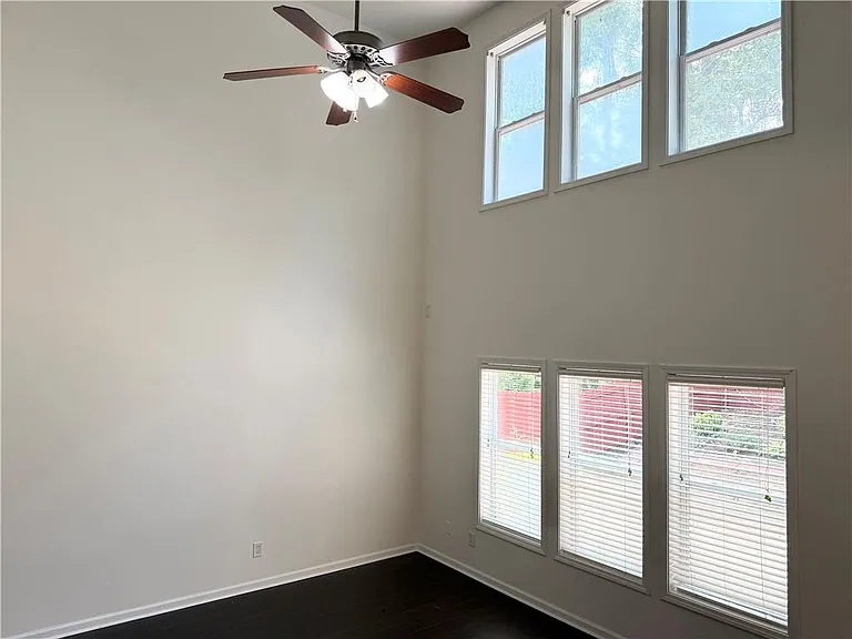 4306 Suwanee Brook Ct — Photo 15
