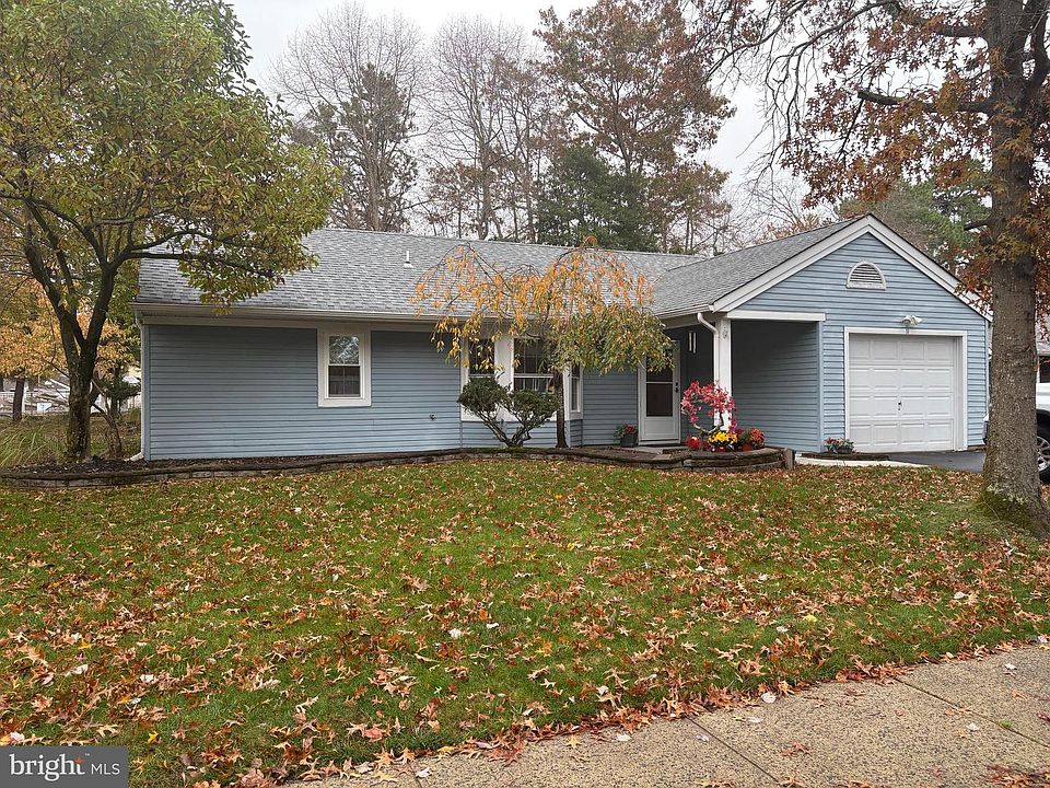 1st image of 11 Portsmouth Dr