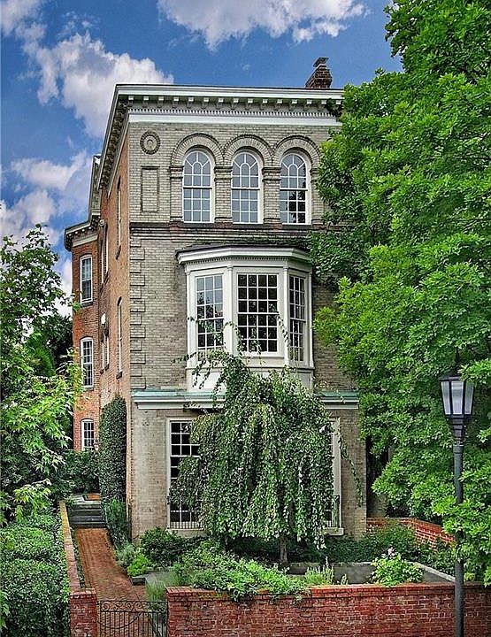 1st image of 1811 Monument Ave