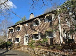 16 Cedar Dr, Mills River, NC 28759