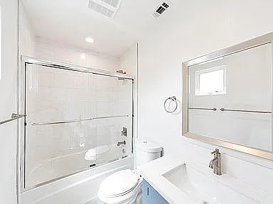 1235 1/2 W 39th Pl — Photo 8
