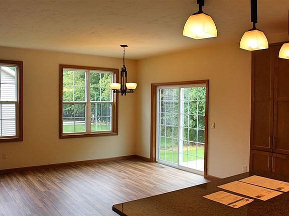 5th image of 1671 Oak Hollow Ln Unit 5-12