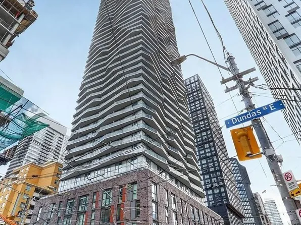 100 Dalhousie St #418, Toronto, ON M5B 0C7