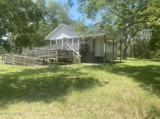 828 Wilkins Rd, Belhaven, NC 27810