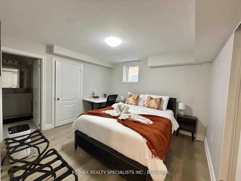 3137 Gladish Grv #BASEMENT — Photo 9