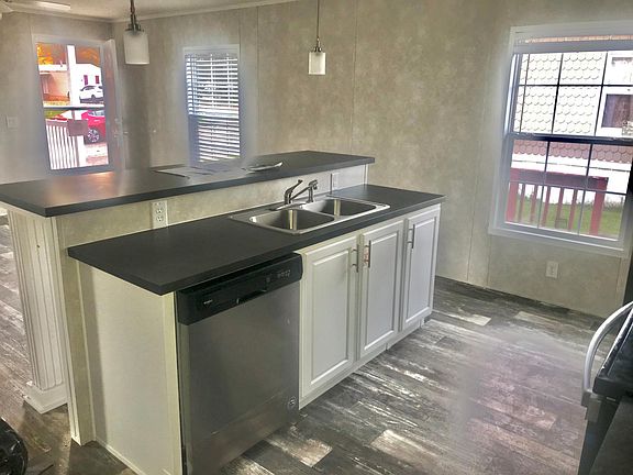 3rd image of 76 Yardner St Lot 34
