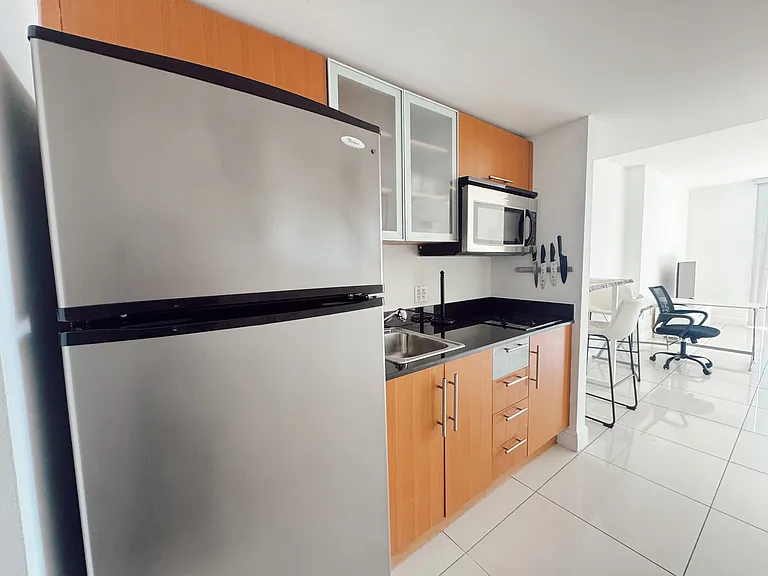 1750 N Bayshore Dr #2708 — Photo 1