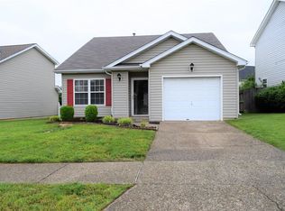 10511 Pinoak View Dr, Louisville, KY 40299