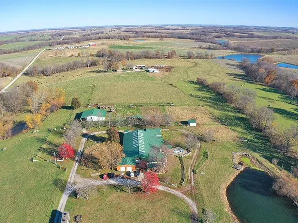 14310 Burns School Rd, Lexington, MO 64067