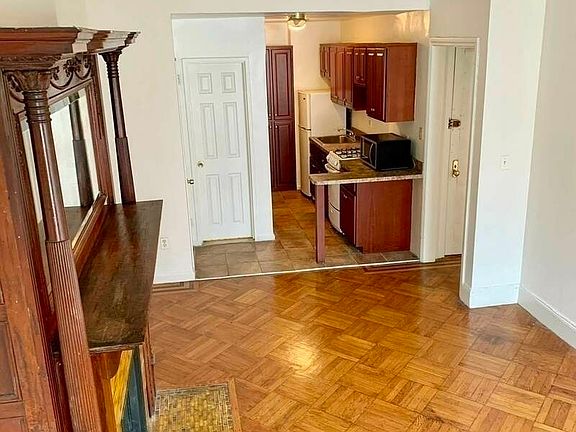 5th image of 150 W 76th St APT 3