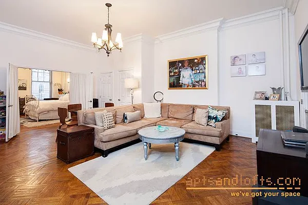 Rented by aptsandlofts.com | media 8