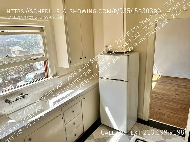 2529 W 4th St #208 — Photo 11
