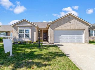 19419 Prairie Crossing Dr, Noblesville, IN 46062