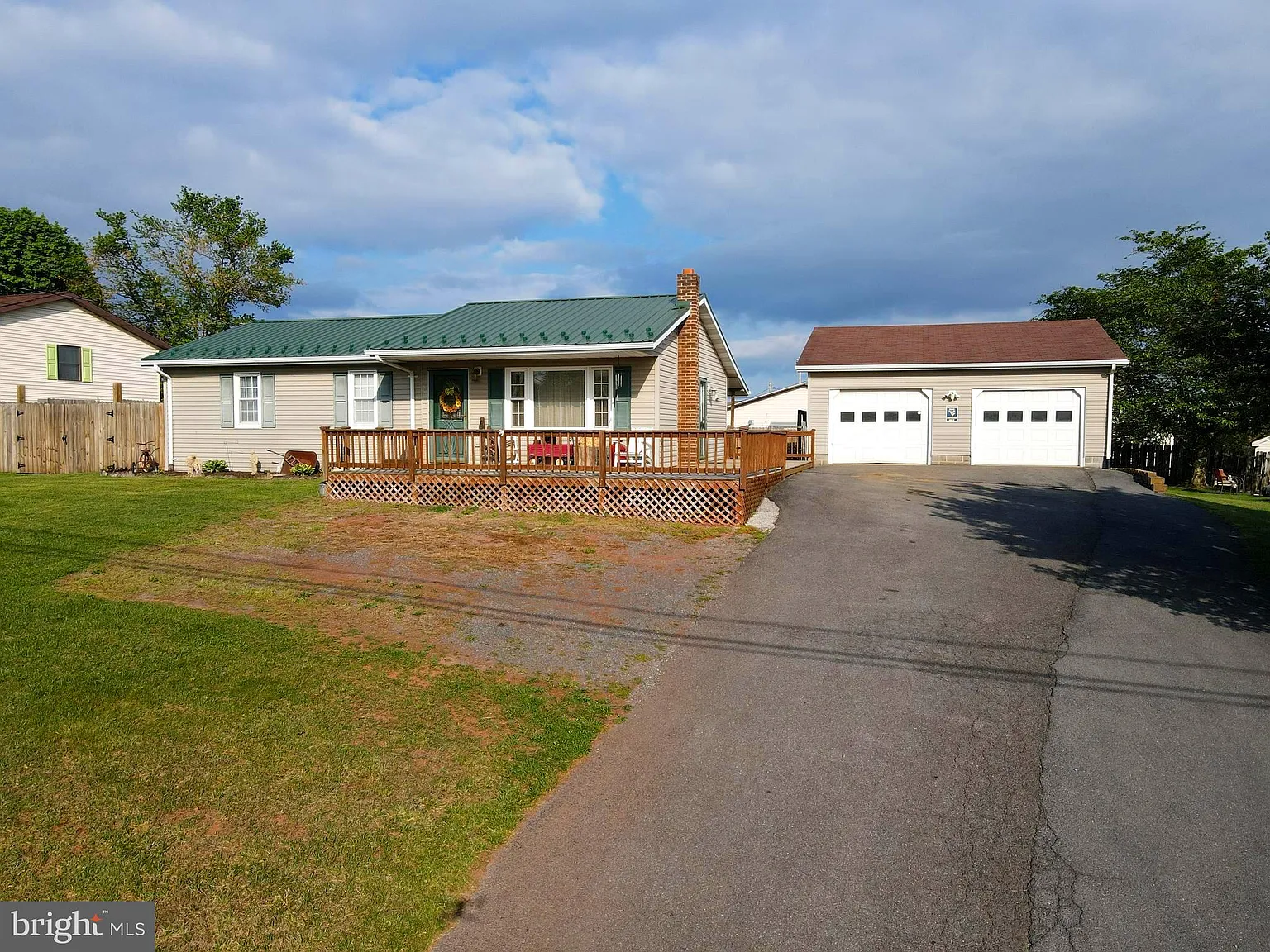 247 E Ridge Loop Rd photo 1