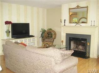 1819 Falcon Dr, Bethlehem, PA 18017