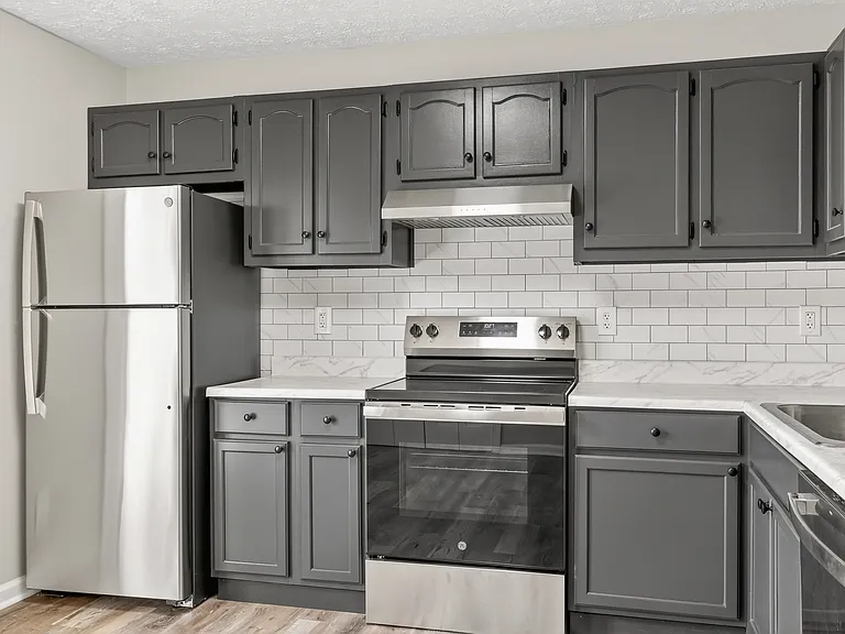 601 E Grundy St #B — Photo 15