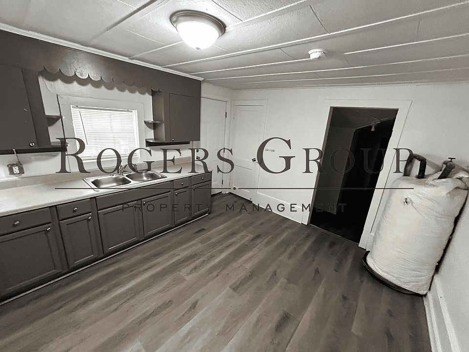 2nd image of 704 Roberson St