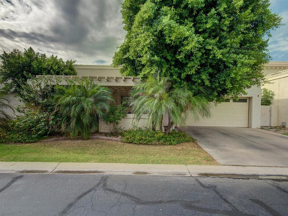1st image of 2322 S Rogers Cir #38