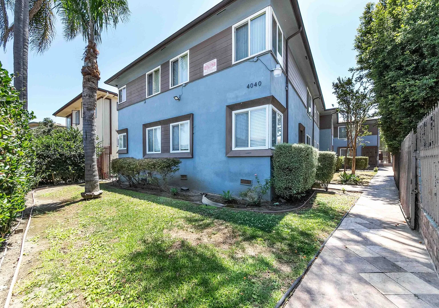 4040 Palmwood — Photo 1