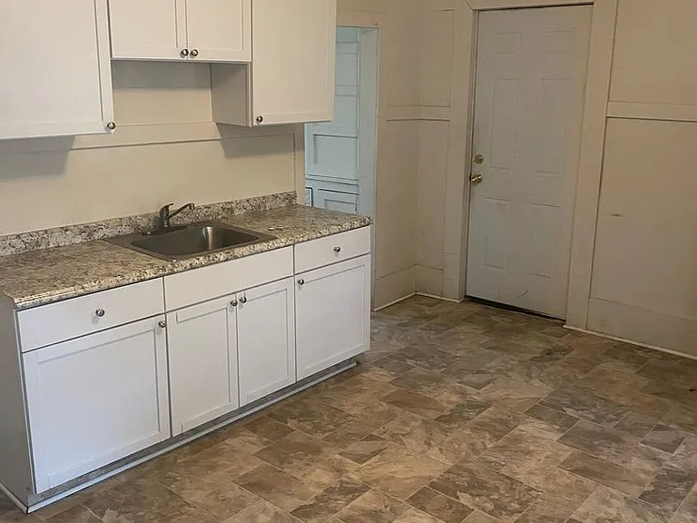 3802 Denison Ave — Photo 3