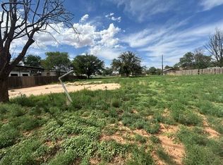 111-113 E 8th St, Sundown, TX 79372