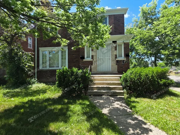3 bed, 1.0 bath, 1277 sqft, $1,020, 4713-4715 Balfour Rd #4713, Detroit, MI 48224