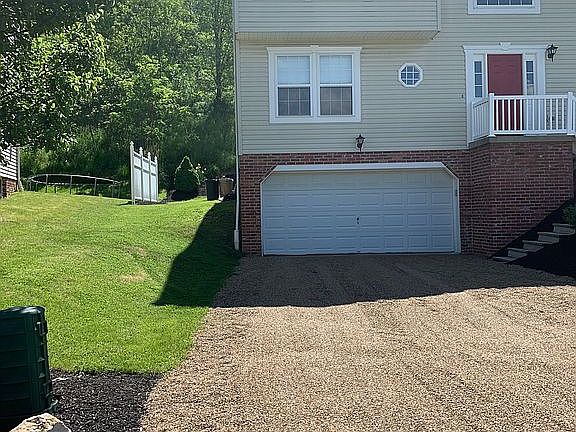 2nd image of 1322 Lucia Dr