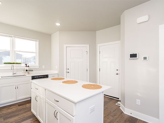 5th image of 6922 SE 7th Ave