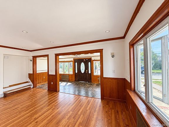 3rd image of 103 E Saint Marks Place