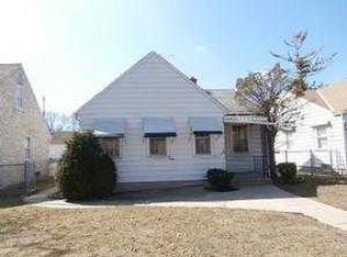 5255 N Teutonia Ave, Milwaukee, WI 53209