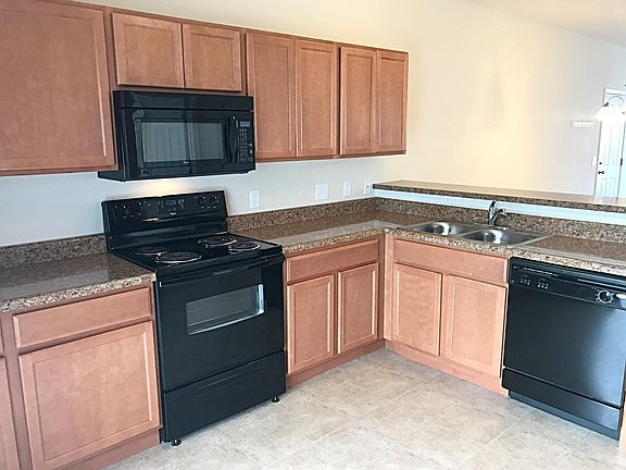 Large open floorplan kitchen