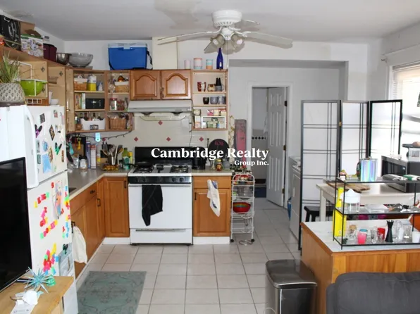 11 Ransom Rd #1T, Brighton, MA 02135