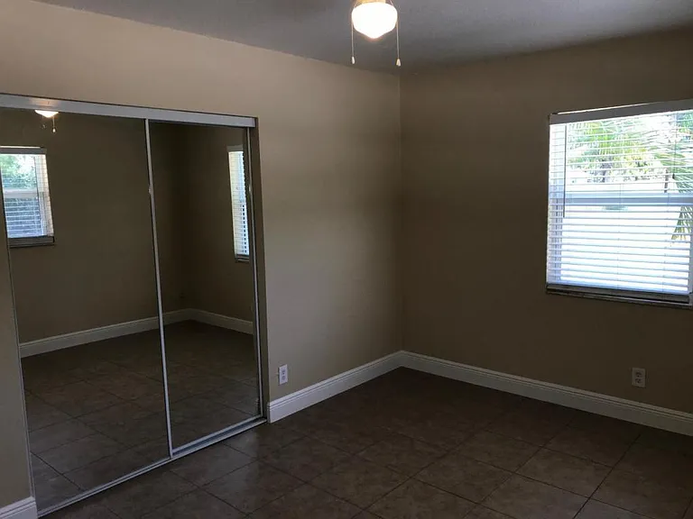4337 Davis Rd — Photo 7