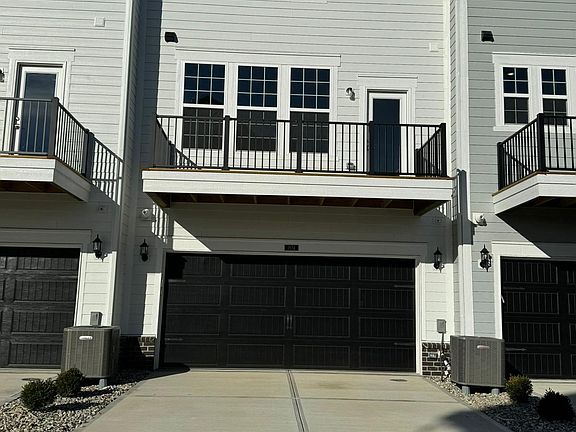 5th image of 1824 Blenker Dr