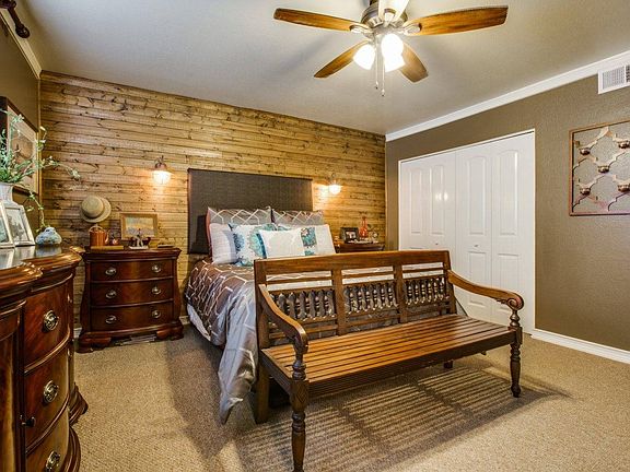 5th image of 102 Vassar Ln APT 8