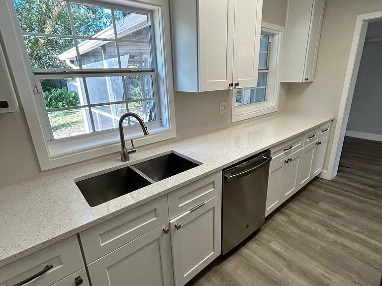 826 S Primrose Dr — Photo 5