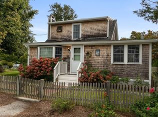 41 Mayflower Ave, Duxbury, MA 02332