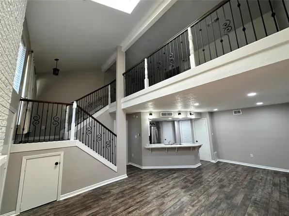 54 Evanston St APT 5, Houston, TX 77015