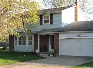 1689 Bush Rd, Grand Island, NY 14072