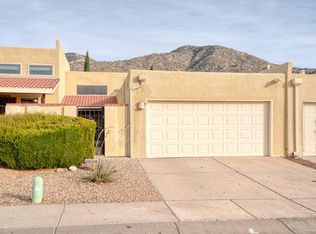 9 Pheasant Hill Dr NE, Albuquerque, NM 87111