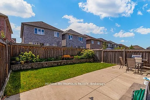 55 Formosa Ave — Photo 22