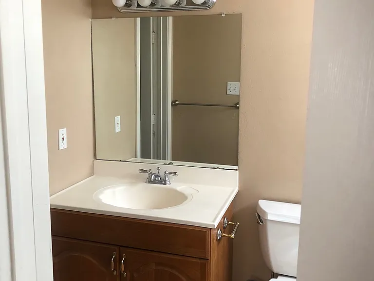 4122 Drake St — Photo 17