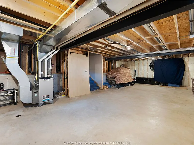 1390 Barkley Ave — Photo 28