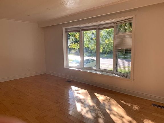 5th image of 51 Aurora Heights Dr