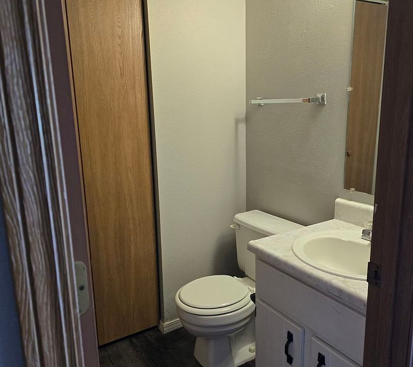 2nd image of 720 Monroe St APT A2