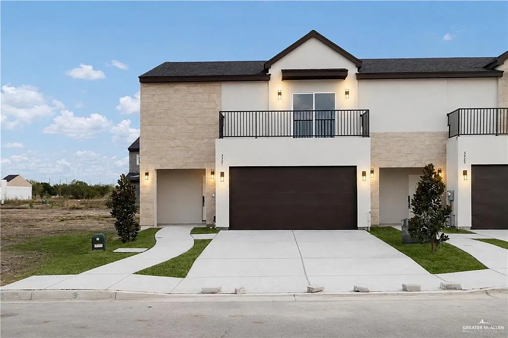 3 bed, 2.5 bath, 1542 sqft, $2,200 — Photo 1