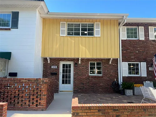 705 W Venice Ave #705-B Photo 1