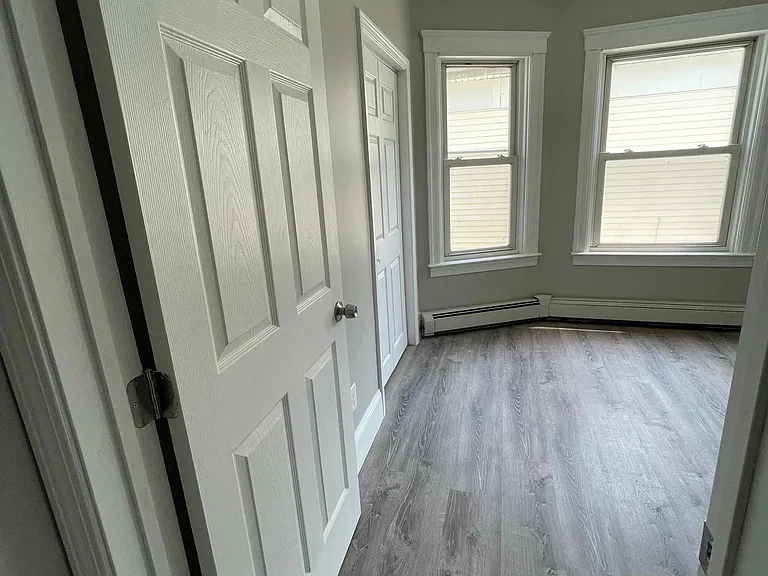 19 Marion Ave N #3 — Photo 5
