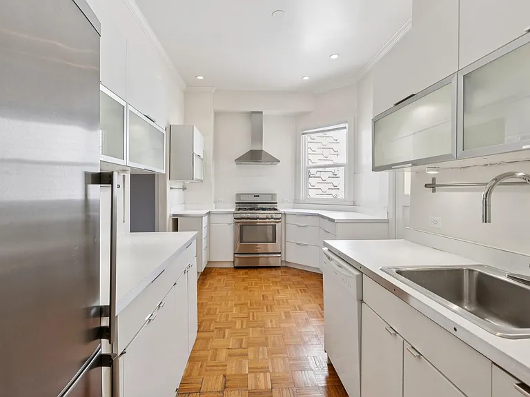 304 Walnut St #A3 — Photo 25